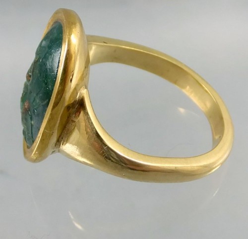 Ancient intaglio ring